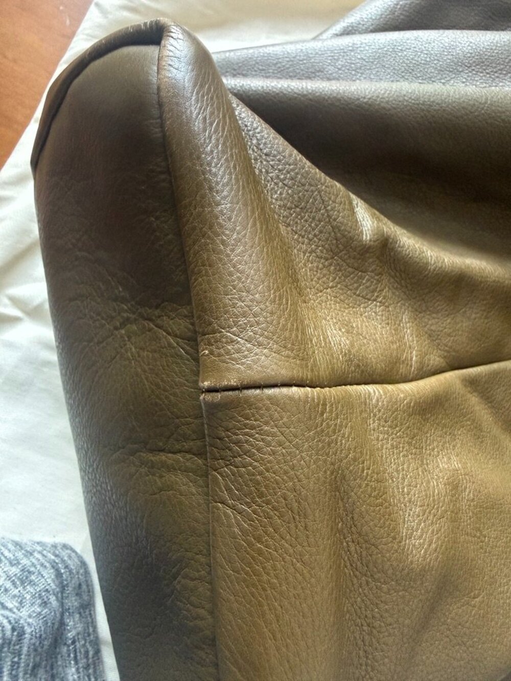 XL Jane in Olive Leather - Picture 5 of 9